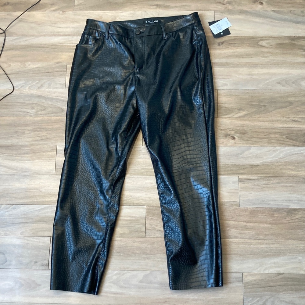 Baccini embossed black beauty pant faux crocodile animal print 10 - Picture 6 of 17